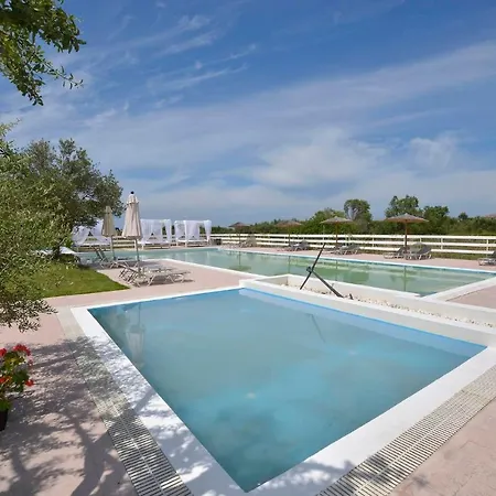 Likithos Hotel